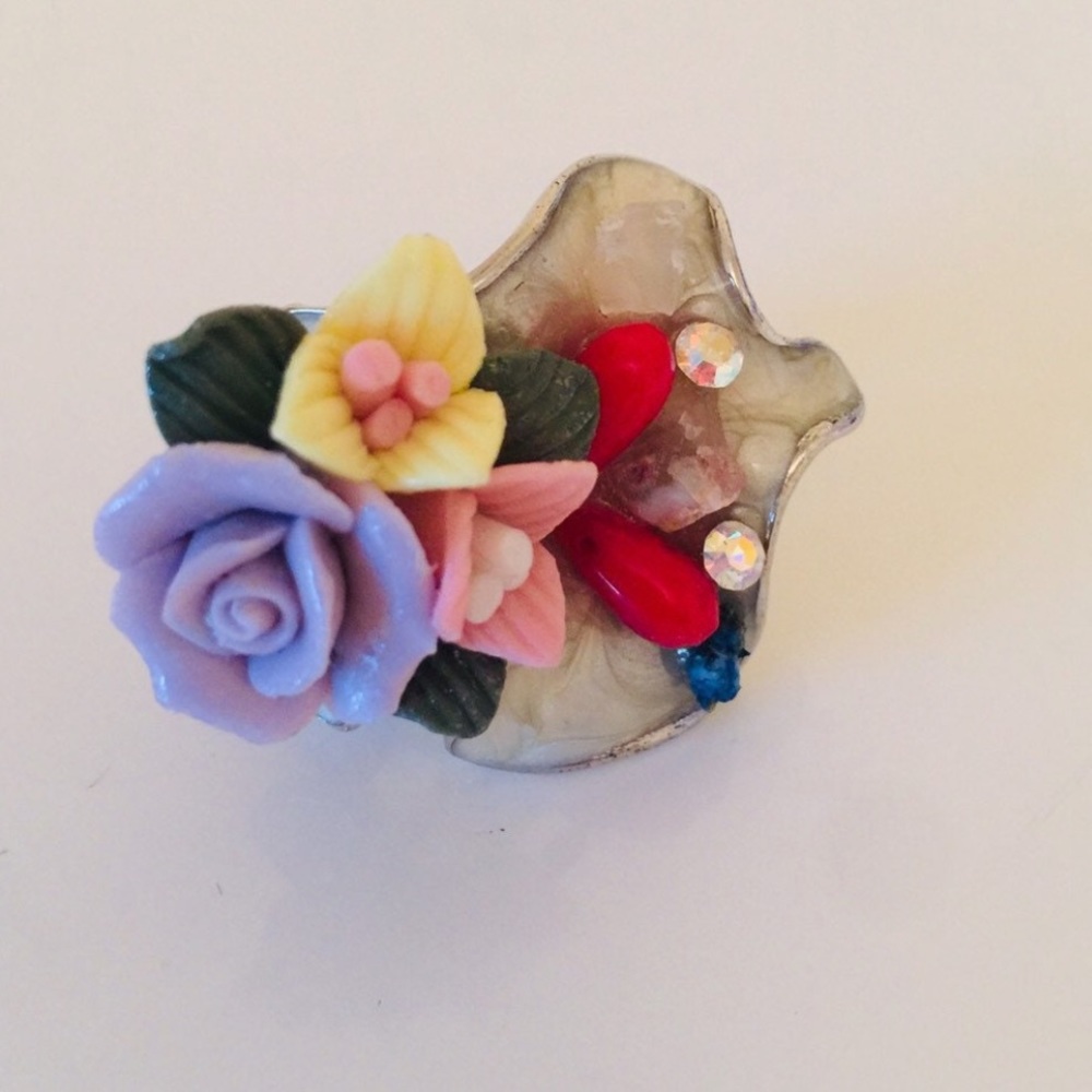 Porcelain flower ring (new)